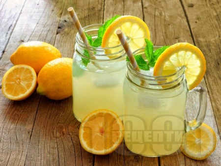 Ябълкова лимонада с ванилов сироп, лимонов сок и газирана вода - снимка на рецептата